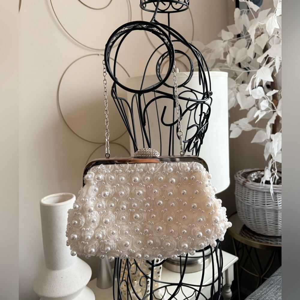White Tulle Rosette Pearl Embellished Cocktail Chain Purse - Picture 2 of 10